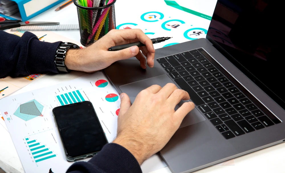 What Are the Benefits of Zoho CRM for UAE Businesses?
