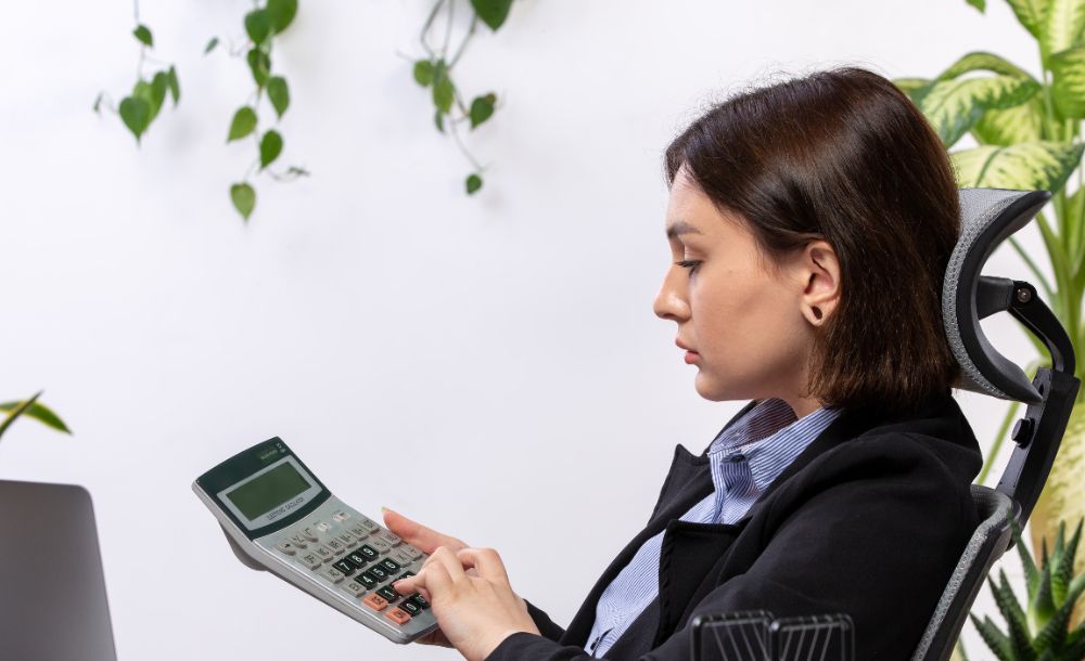 Abu Dhabi VAT Penalty Assistance for Businesses
